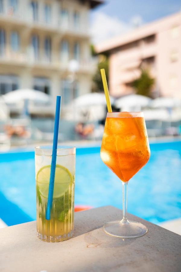 Hotel Villa Augustea Rimini Eksteriør billede