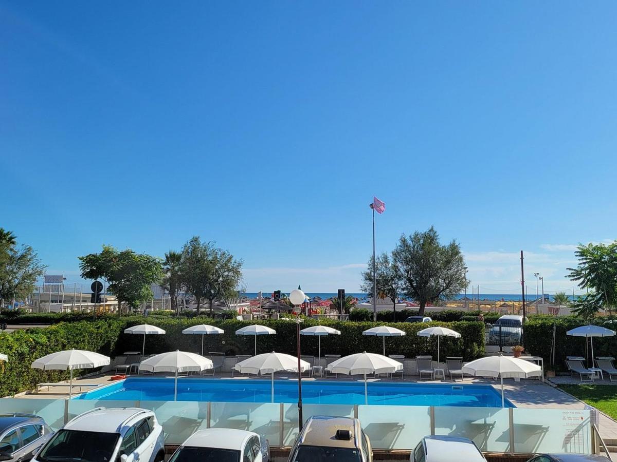 Hotel Villa Augustea Rimini Eksteriør billede