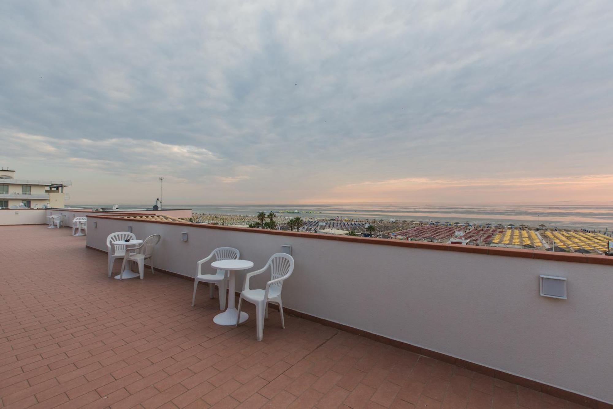 Hotel Villa Augustea Rimini Eksteriør billede