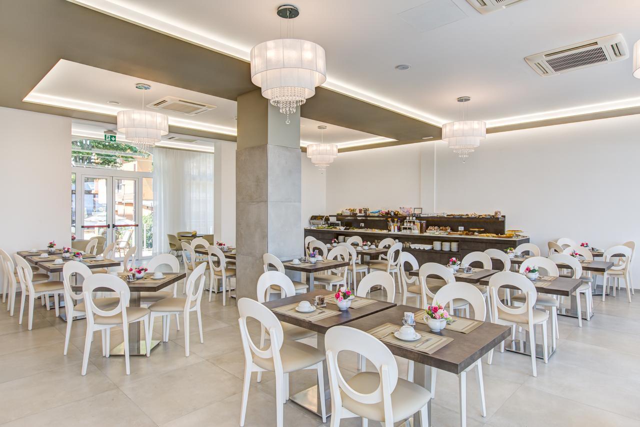 Hotel Villa Augustea Rimini Eksteriør billede