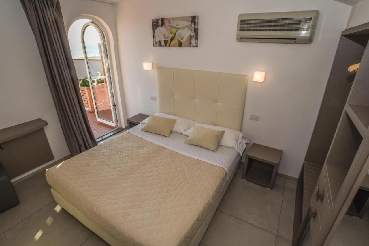 Hotel Villa Augustea Rimini Eksteriør billede